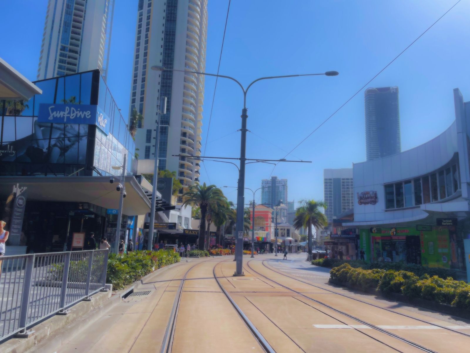 Finally at Gold Coast after 2 hours 40 minutes of travel via bus, train and tram! For comparison, it takes about 1 hour 10 minutes via car.